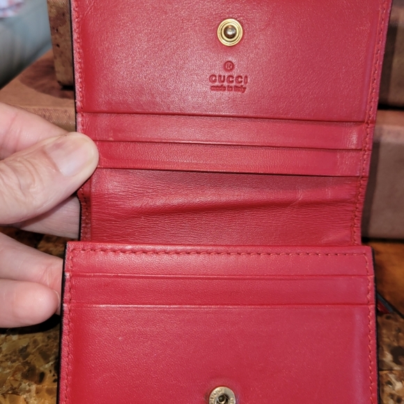 Gucci Supreme with Cherries - Picture 6 of 7